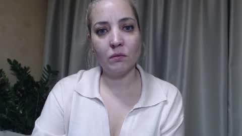 Mari online show from 11.30.25