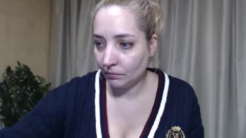 Mari online show from 02.12.26