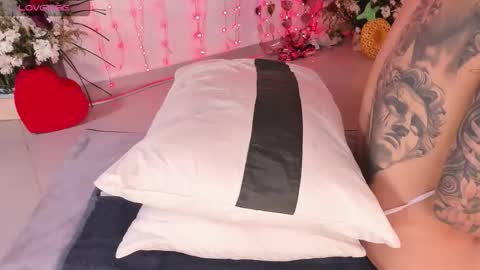 ohyesly_ online show from 02.24.26