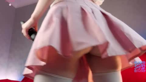 Snapshot of ohyumiyes chatting on 02.14.26 Yumi online show from 02.14.26