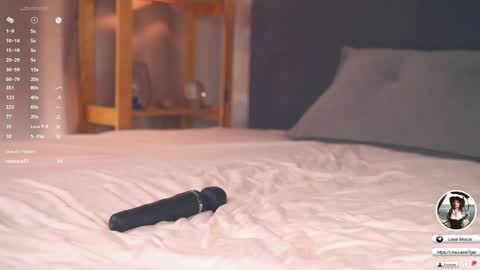 Snapshot of oke_doke chatting on 10.04.25 Henrietta or Rita online show from 10.04.25