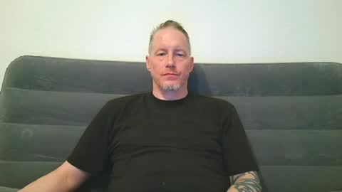 Snapshot of olavdelux chatting on 06.25.26 olavdelux online show from 06.25.26