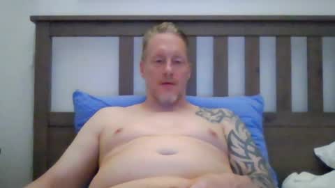 Snapshot of olavdelux chatting on 07.21.26 olavdelux online show from 07.21.26