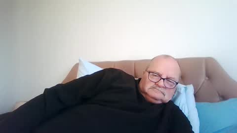 Snapshot of old_fkr chatting on 12.21.24 old_fkr online show from 12.21.24