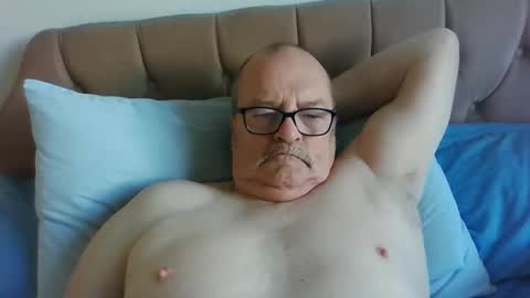 Snapshot of old_fkr chatting on 01.01.25 old_fkr online show from 01.01.25