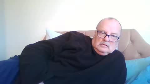 Snapshot of old_fkr chatting on 01.10.25 old_fkr online show from 01.10.25