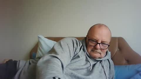 Snapshot of old_fkr chatting on 01.24.25 old_fkr online show from 01.24.25