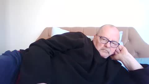 Snapshot of old_fkr chatting on 02.02.25 old_fkr online show from 02.02.25