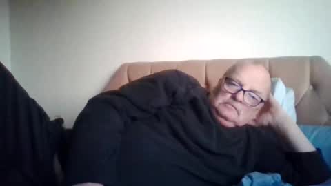 Snapshot of old_fkr chatting on 02.06.25 old_fkr online show from 02.06.25