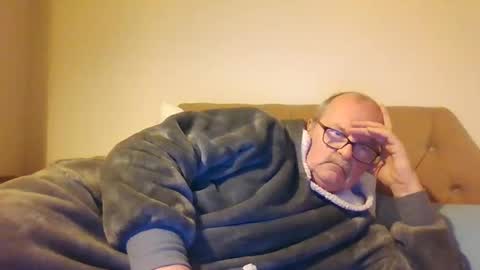 Snapshot of old_fkr chatting on 02.18.25 old_fkr online show from 02.18.25