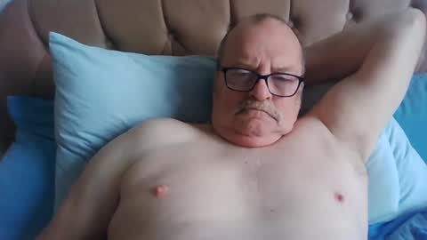 Snapshot of old_fkr chatting on 02.25.25 old_fkr online show from 02.25.25