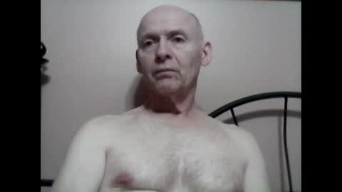 Snapshot of oldbuthorny62 chatting on 01.18.25 oldbuthorny62 online show from 01.18.25