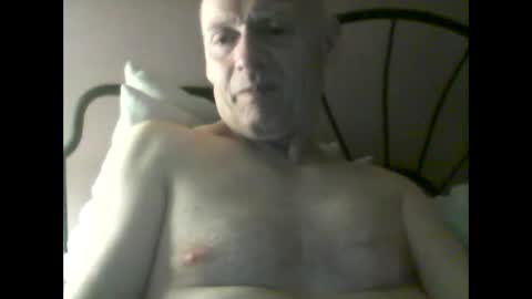 Snapshot of oldbuthorny62 chatting on 01.24.25 oldbuthorny62 online show from 01.24.25