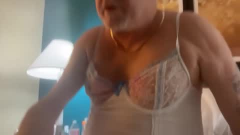 Snapshot of olderyeterotic chatting on 03.30.26 olderyeterotic online show from 03.30.26