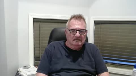 Snapshot of oldguybigd chatting on 03.20.26 oldguybigd online show from 03.20.26