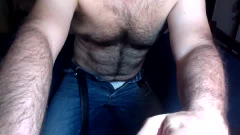 Snapshot of oldjeremy chatting on 11.10.25 oldjeremy online show from 11.10.25