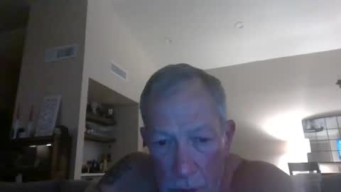 Snapshot of oldmanmeataz chatting on 04.28.26 oldmanmeataz online show from 04.28.26
