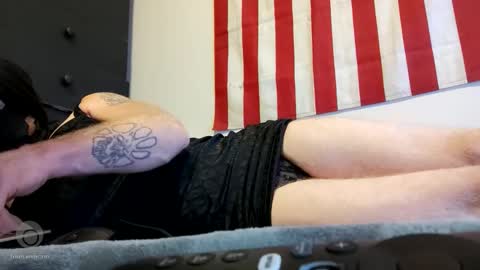 Snapshot of olewrench945706 chatting on 10.25.25 Laura online show from 10.25.25