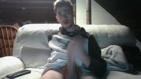 Snapshot of oliboy34 chatting on 07.16.26 oliboy34 online show from 07.16.26