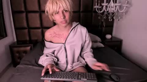 oliiverr22 online show from 11.15.25