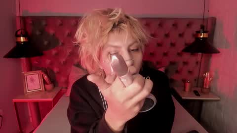 oliiverr22 online show from 12.02.25