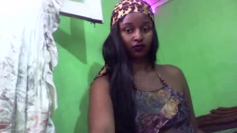 olinah610 online show from 10.12.25