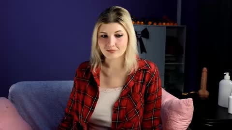 OliSunny Olivia online show from 11.02.25