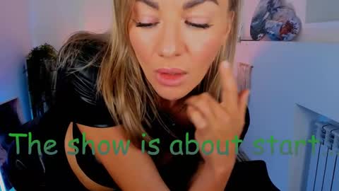 oliva_candy online show from 12.14.24