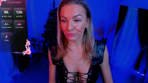 oliva_candy online show from 12.17.24