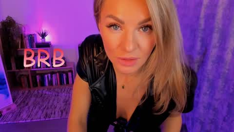 oliva_candy online show from 01.11.25