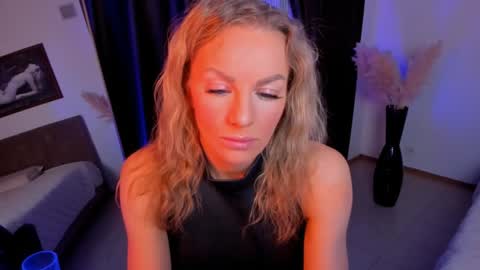 oliva_candy online show from 01.28.25