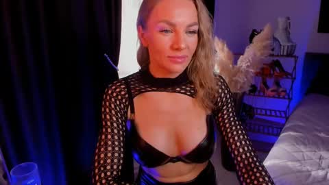 oliva_candy online show from 02.25.25