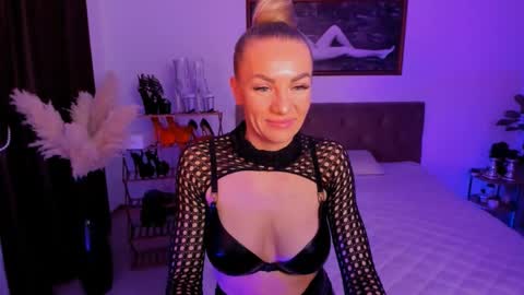 oliva_candy online show from 03.02.25