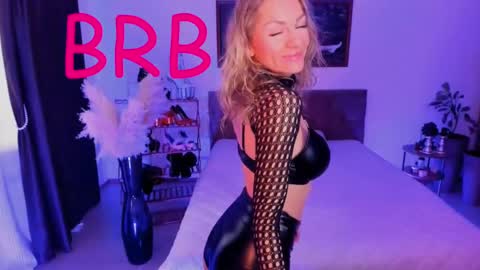 oliva_candy online show from 03.11.25