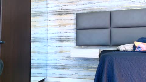 Snapshot of oliver__brown chatting on 01.17.26 Oliver online show from 01.17.26