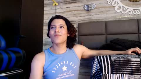 Snapshot of oliver__brown chatting on 02.01.26 Oliver online show from 02.01.26