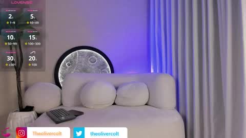 Snapshot of oliver_colt__ chatting on 05.18.26 oliver_colt__ online show from 05.18.26