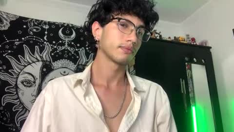 Snapshot of oliver_fast_ chatting on 10.14.25 Oliver fast online show from 10.14.25