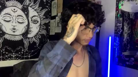 Snapshot of oliver_fast_ chatting on 10.21.25 Oliver fast online show from 10.21.25