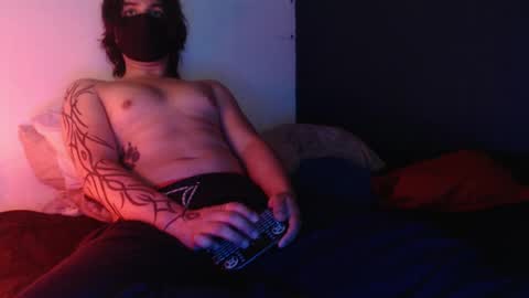 oliver_laid_2023 online show from 01.05.25