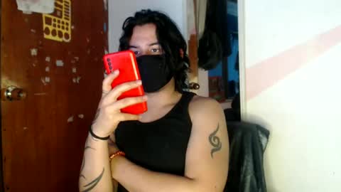 oliver_laid_2023 online show from 01.15.25