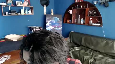 oliver_laid_2023 online show from 09.16.25