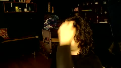 oliver_laid_2023 online show from 09.27.25