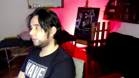 oliver_laid_2023 online show from 10.24.25