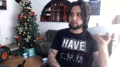 oliver_laid_2023 online show from 12.20.25