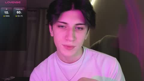 Snapshot of oliver_star_boy chatting on 02.03.26 oliver online show from 02.03.26