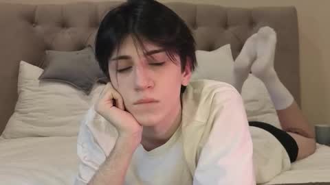 Snapshot of oliver_star_boy chatting on 02.09.26 oliver online show from 02.09.26