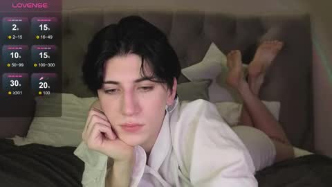 Snapshot of oliver_star_boy chatting on 02.20.26 oliver online show from 02.20.26