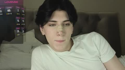 Snapshot of oliver_star_boy chatting on 02.22.26 oliver online show from 02.22.26