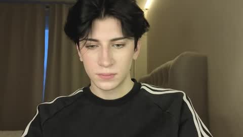 Snapshot of oliver_star_boy chatting on 02.27.26 oliver online show from 02.27.26